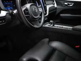 Volvo XC60 (2025) thumbnail 37