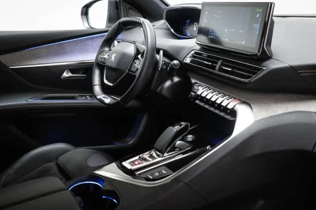 Peugeot 3008 (2022) thumbnail 3
