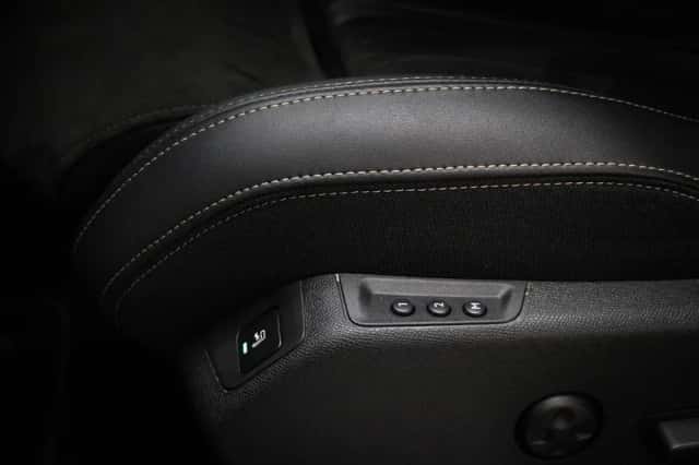 Peugeot 3008 (2022) thumbnail 5
