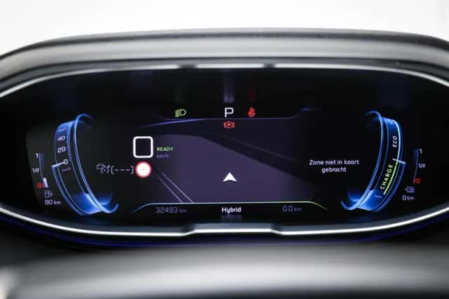 Peugeot 3008 (2022) thumbnail 4