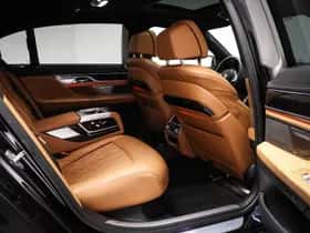 BMW 7-Serie (2019) thumbnail 3