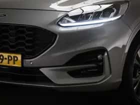 Ford Kuga (2023) thumbnail 15
