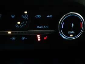 Ford Kuga (2023) thumbnail 5