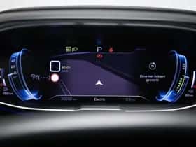 Peugeot 3008 (2023) thumbnail 4