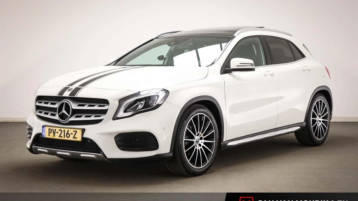 Mercedes-Benz GLA (2017) — foto 1