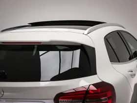Mercedes-Benz GLA (2017) thumbnail 26