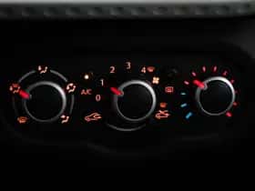 Renault Twingo (2017) thumbnail 37