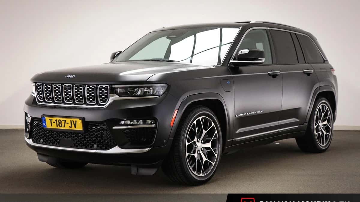 Jeep Grand Cherokee (2023) — foto 1