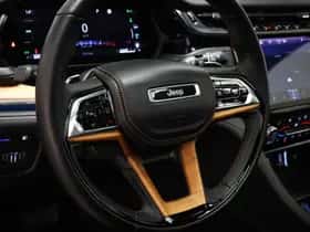 Jeep Grand Cherokee (2023) thumbnail 37