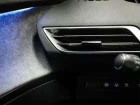 Peugeot 3008 (2022) thumbnail 32