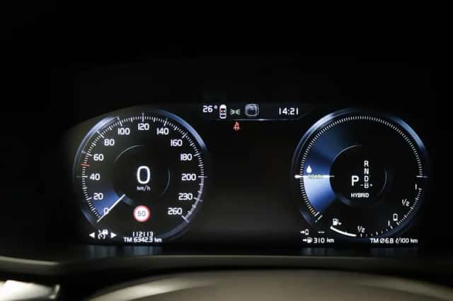 Volvo V60 (2021) thumbnail 4