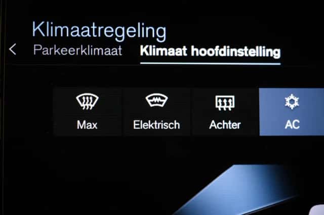Volvo V60 (2021) thumbnail 6