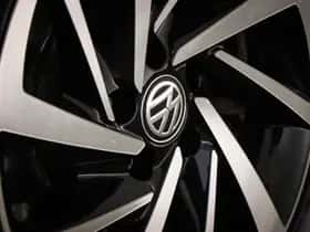 Volkswagen Tiguan (2018) thumbnail 25