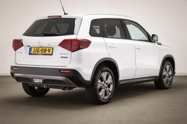 Suzuki Vitara (2023) thumbnail 2