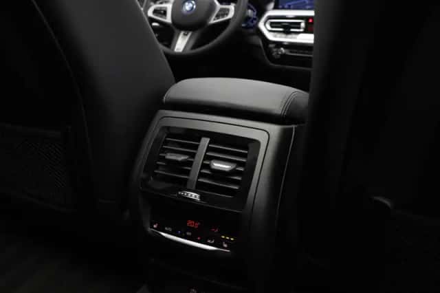 BMW X3 (2021) thumbnail 2