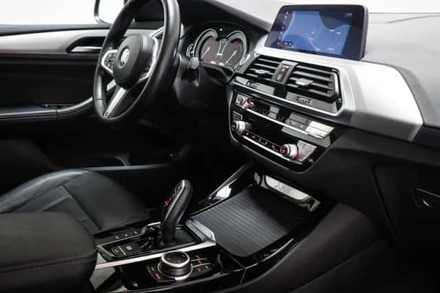 BMW X3 (2021) thumbnail 4