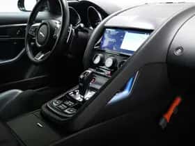 Jaguar F-Type (2018) thumbnail 5