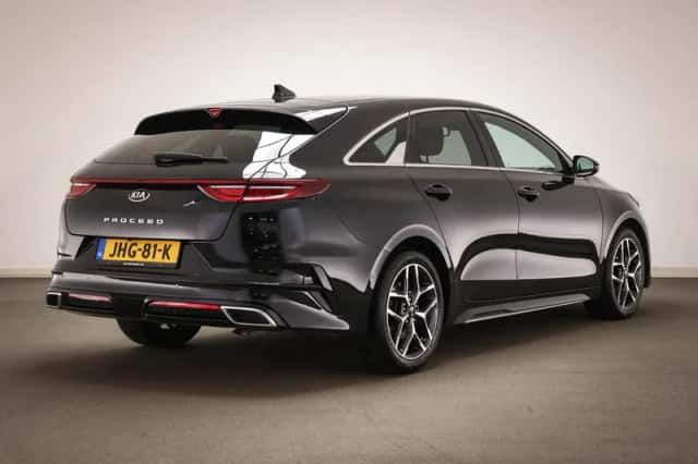 Kia Proceed (2021) thumbnail 2