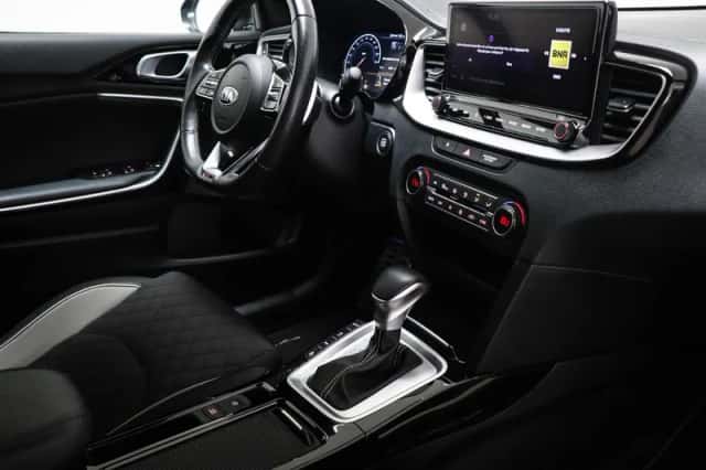 Kia Proceed (2021) thumbnail 3