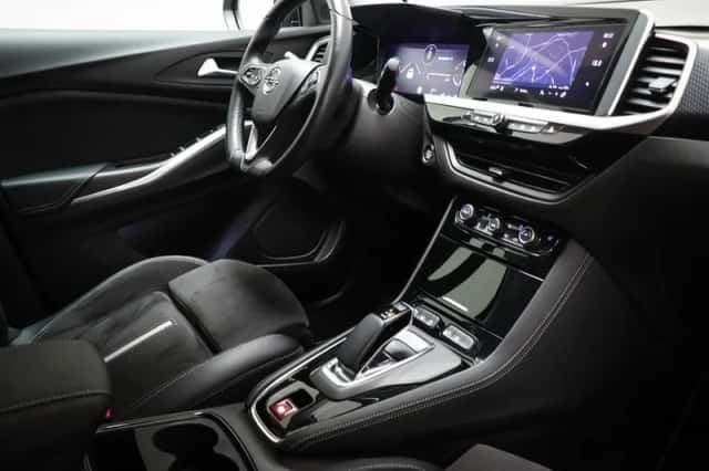 Opel Grandland (2023) thumbnail 3