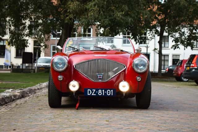 Austin Healey (1956) thumbnail 3