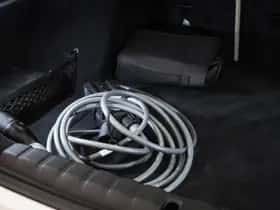 BMW i4 (2022) thumbnail 15