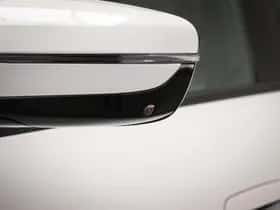 BMW i4 (2022) thumbnail 23