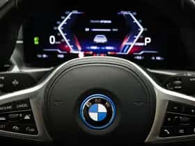 BMW i4 (2022) thumbnail 39