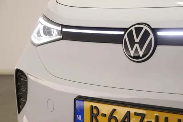 Volkswagen ID.4 (2022) thumbnail 2