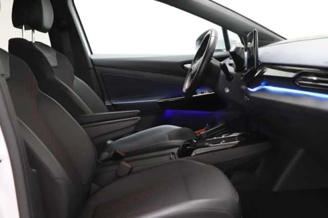 Volkswagen ID.4 (2022) thumbnail 3