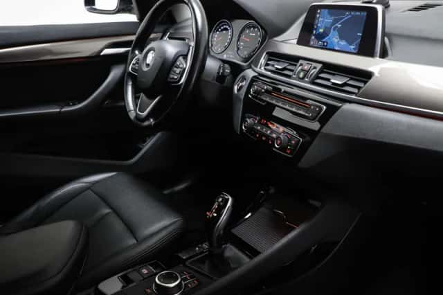BMW X1 (2018) thumbnail 3