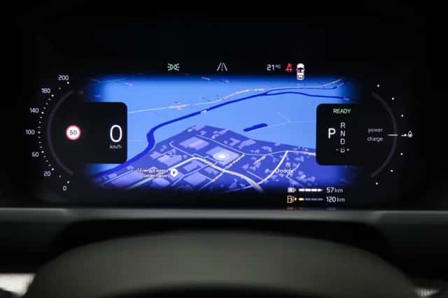 Volvo XC90 (2023) thumbnail 5