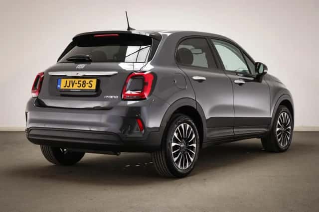 Fiat 500X (2023) thumbnail 2