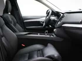 Volvo XC90 (2023) thumbnail 11
