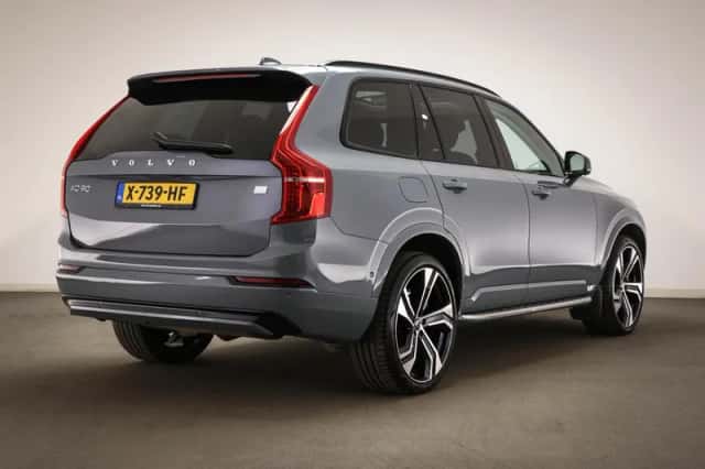 Volvo XC90 (2023) thumbnail 2