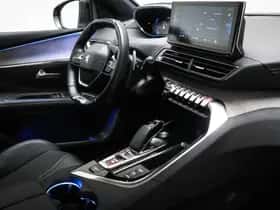 Peugeot 3008 (2022) thumbnail 3
