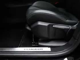 Peugeot 3008 (2022) thumbnail 31