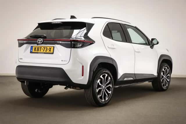 Toyota Yaris Cross (2026) thumbnail 2
