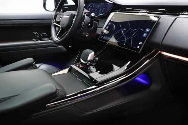 Land Rover Range Rover Sport (2024) thumbnail 3
