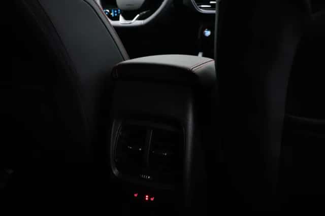 Ford Kuga (2026) thumbnail 3