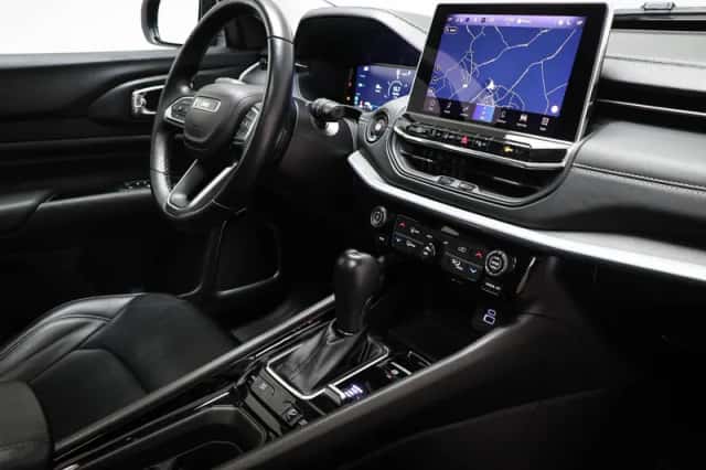 Jeep Compass (2022) thumbnail 3