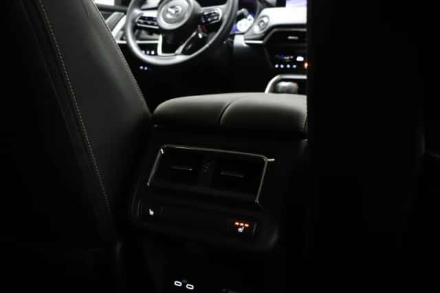 Mazda CX-60 (2024) thumbnail 3