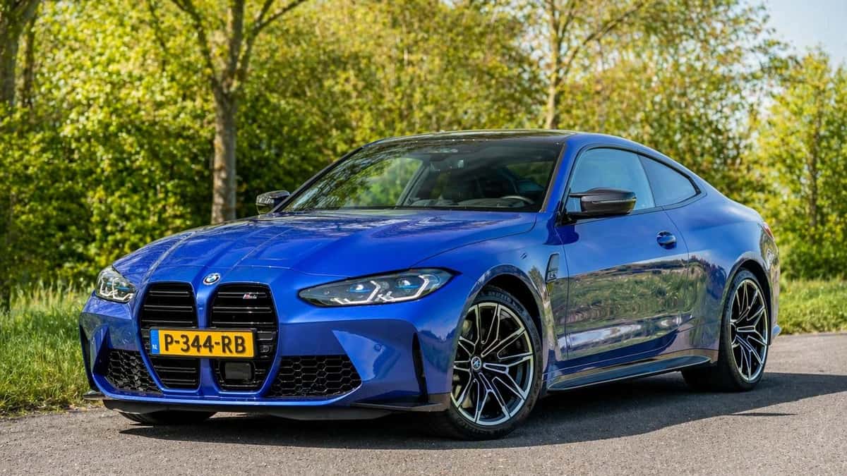BMW M4 (2022) — foto 1