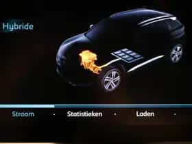 Peugeot 3008 (2023) thumbnail 5
