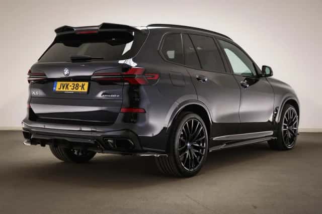 BMW X5 (2024) thumbnail 2