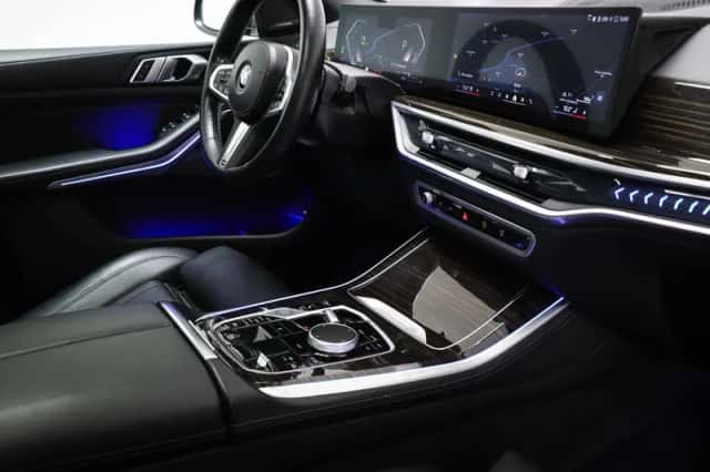 BMW X5 (2024) thumbnail 4
