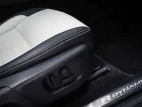 Land Rover Discovery Sport (2023) thumbnail 13