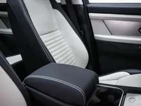 Land Rover Discovery Sport (2023) thumbnail 14