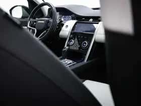 Land Rover Discovery Sport (2023) thumbnail 16