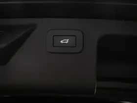 Land Rover Discovery Sport (2023) thumbnail 18